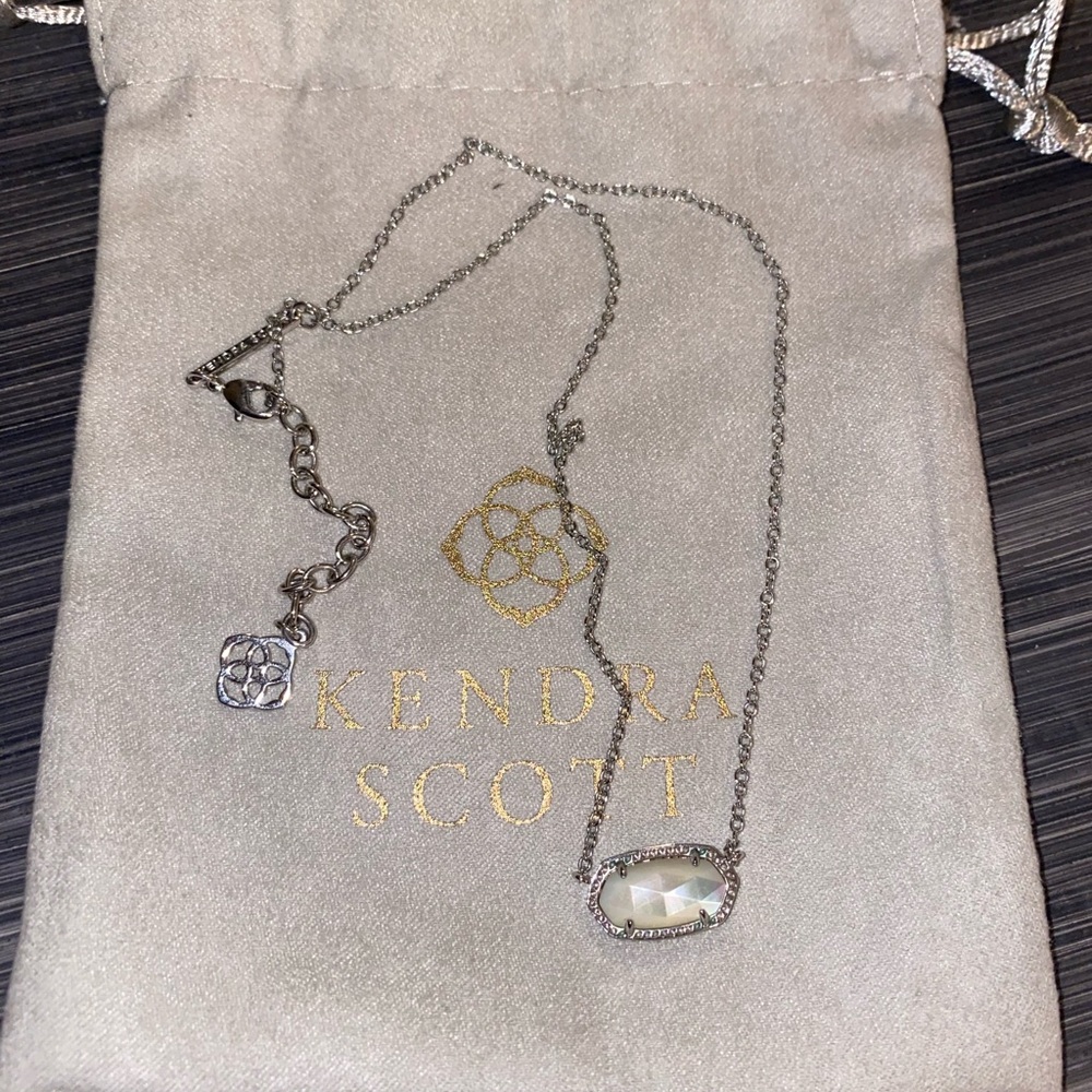Kendra Scott Pendant Necklace